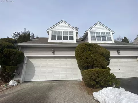 83 Roundtop Rd, Yonkers, NY 10710