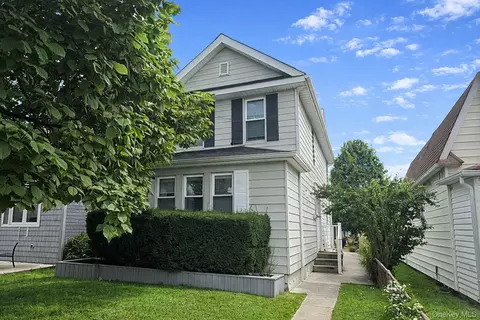 487 5th Ave, Cedarhurst, NY 11516