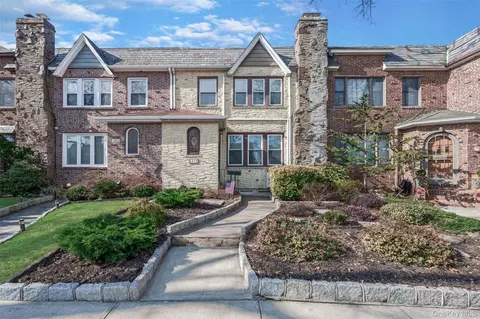 64-72 84th Pl, New York, NY 11379