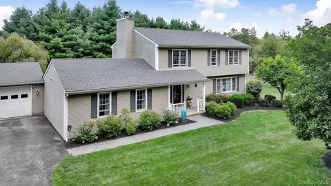 83 Little Collabar Rd, Crawford, NY 12549
