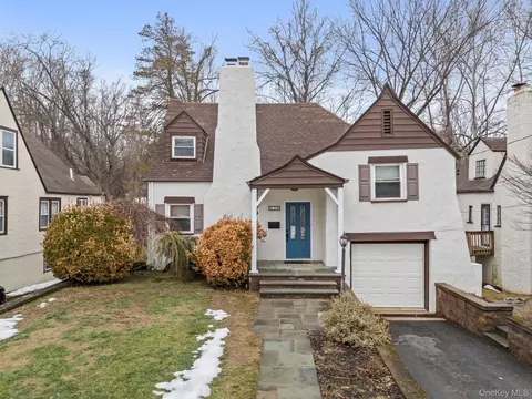 428 Chestnut Ave, Mamaroneck, NY 10543