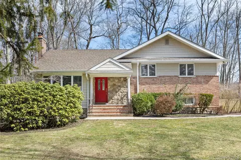 336 Dix Hills Rd, Dix Hills, NY 11746