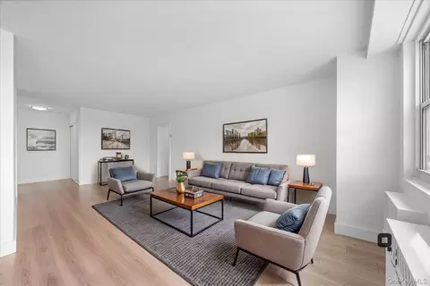 825 Morrison Ave #8K, New York, NY 10473