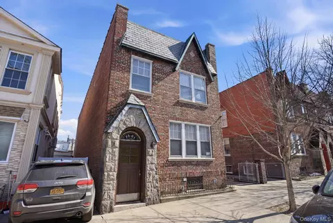 7861 75th St, New York, NY 11385