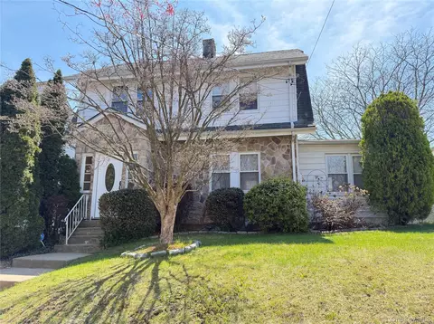 12 Irenhyl Ave, Port Chester, NY 10573