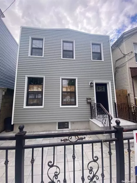 288 Ashford St, Brooklyn, NY 11207