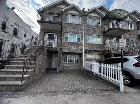 2832 Dudley Ave, New York, NY 10461