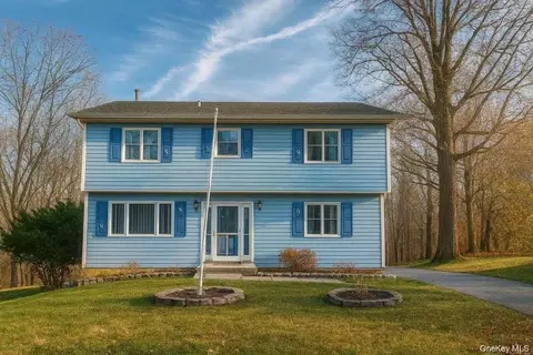 16 Mountain Ave, Middletown, NY 10940