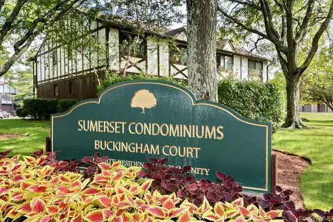 65 Buckingham Ct, Pomona, NY 10970