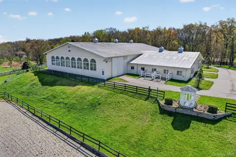 285 Hill Rd, Wallkill, NY 10940