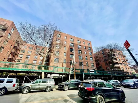 138-15 Franklin Ave #319, New York, NY 11355