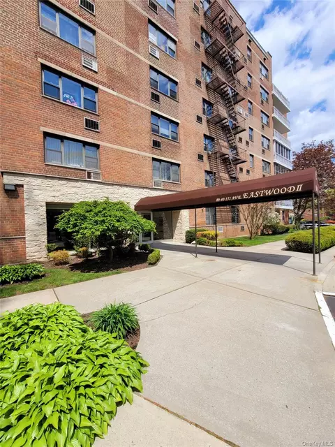 89-40 151th Ave #3B, Howard Beach, NY 11414