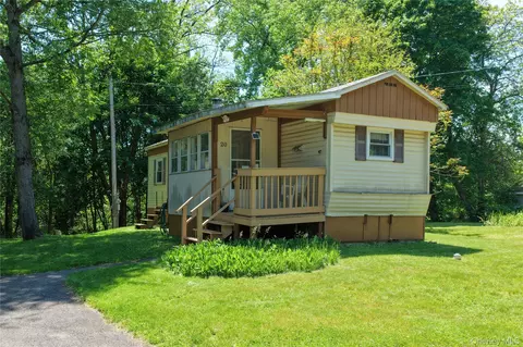 20 Tenth St, Catskill, NY 12414