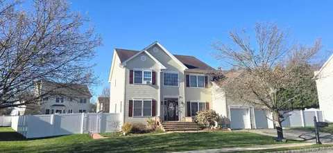 3015 Molly Pitcher Dr, New Windsor, NY 12553