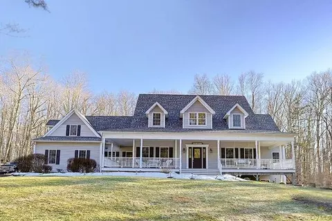 3 Caralex Ln, Goshen, NY 10924