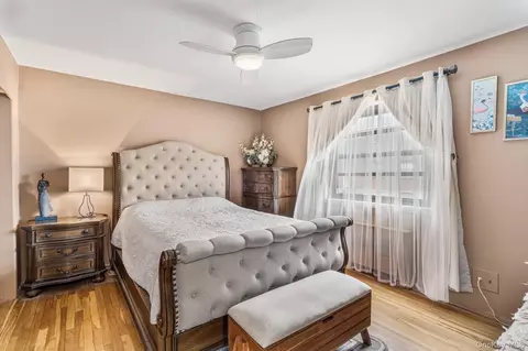 Bedroom - 1907 166th St #LOWER, Whitestone, NY 11357 photo 3 of 5