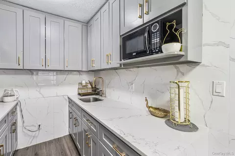Kitchen - 1907 166th St #LOWER, Whitestone, NY 11357 photo 3 of 4