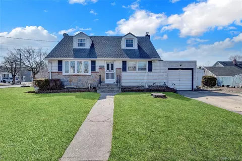 258 Belmont Ave, East Meadow, NY 11554