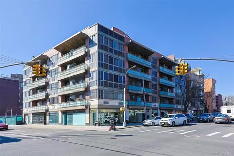 3132 Union St #2C, Flushing, NY 11354