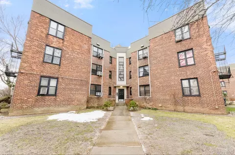22-60 79th St #3E, East Elmhurst, NY 11370