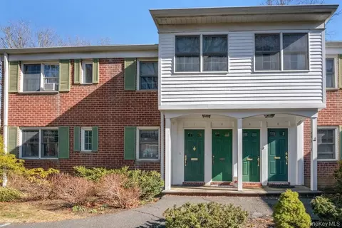 590 Bedford Rd #2, Mount Pleasant, NY 10570