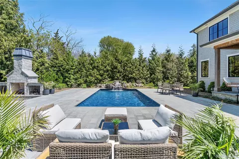 250 Osprey Nest Rd, Greenport, NY 11944