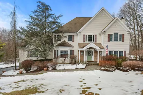 53 Hayley Hill Dr, Carmel, NY 10512