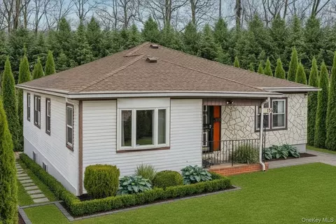 136 Bushey Ave, Yonkers, NY 10710