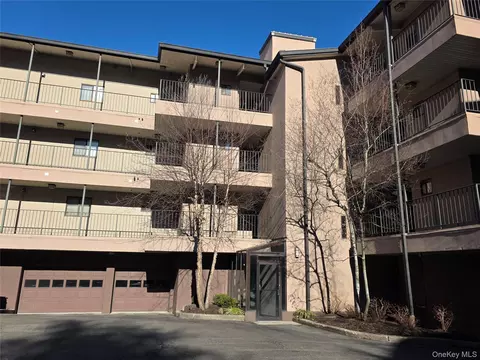 2 Park Pl #B1B, Newburgh, NY 12550