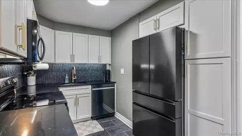 Other - 10-24 166th St #3A, New York, NY 11357 photo 6 of 11