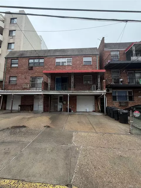 133-32 Avery Ave, Flushing, NY 11355