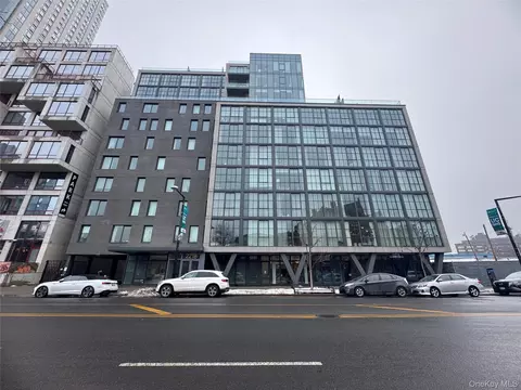 2218 Jackson Ave #1006, New York, NY 11101