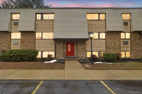 20 Pierces Rd #36, Newburgh, NY 12550