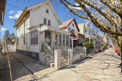54 Chestnut St, Brooklyn, NY 11208