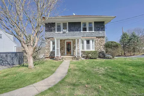 12 Sunset Hts, Monroe, NY 10950