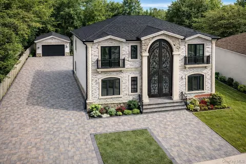 2520 Falcon St, East Meadow, NY 11554