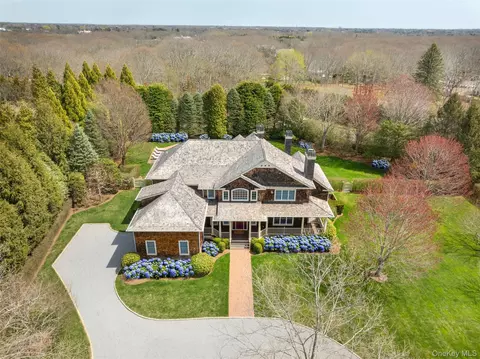 3 Whispering Fields Ct, Water Mill, NY 11976