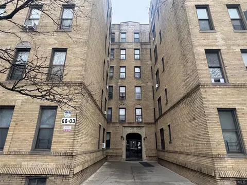 86-03 102 St #2D, Richmond Hill, NY 11418