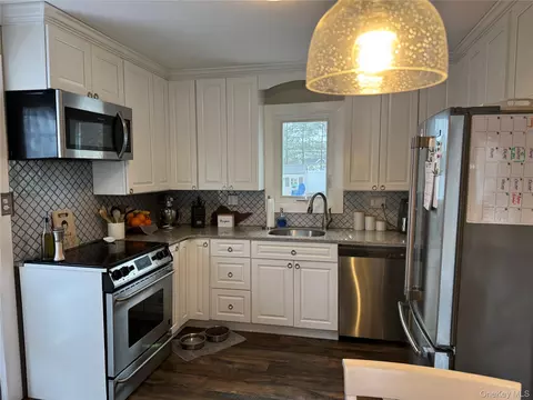 Kitchen - 41 W 6th St, Patchogue, NY 11772 photo 1 of 2