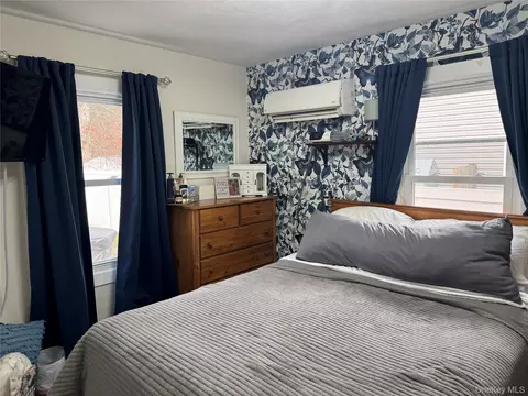 Bedroom - 41 W 6th St, Patchogue, NY 11772 photo 1 of 2