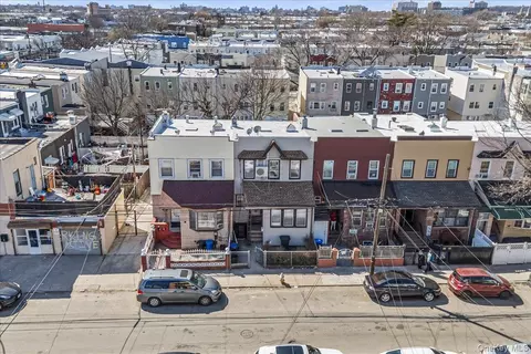 9744 81st St, New York, NY 11416