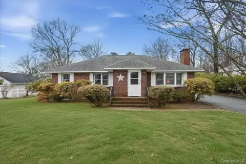 17 Academy Ave, Deerpark, NY 12780