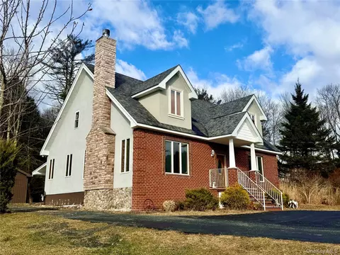 38 Moscoe Rd, White Lake, NY 12786