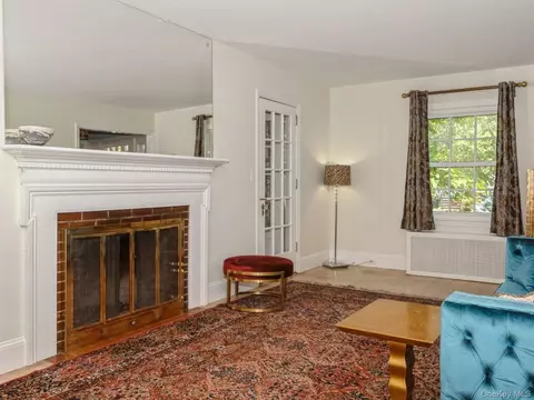 Living - 98 Jackson St, Fishkill, NY 12524 photo 2 of 3