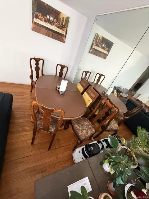 30 Eastwood Blvd, Centereach, NY 11720