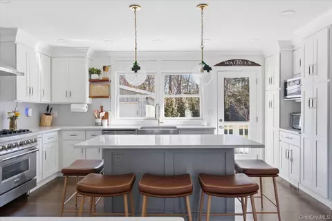 245 Norma Ave, West Islip, NY 11795