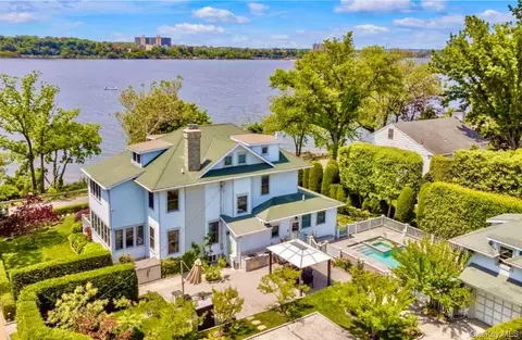 102 Shore Rd, Douglaston, NY 11363