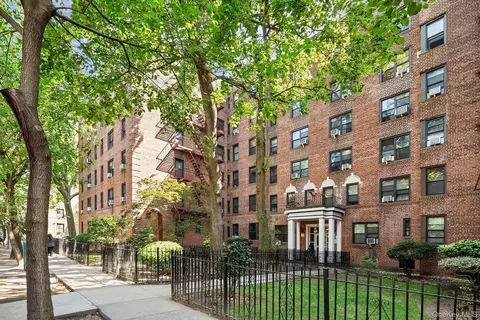 88-10 34th Ave #1 H, New York, NY 11372