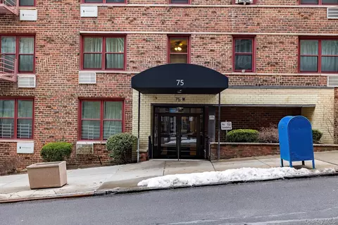 75 W 238th St #2D, New York, NY 10463