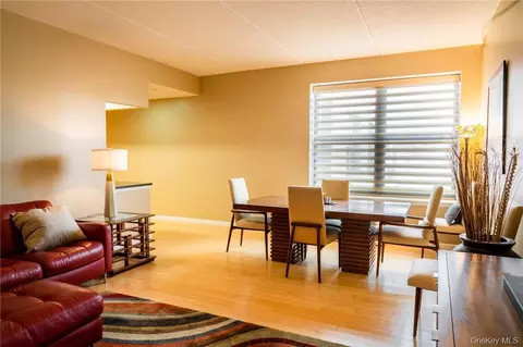 837 Washington Ave #8M, New York, NY 10451